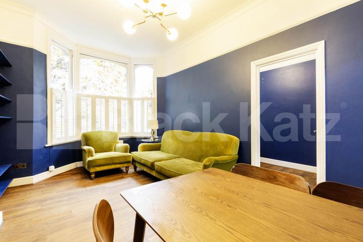 A beautiful 2 bedroom property set within a stunning period conversion  Hanley Road , Finsbury Park